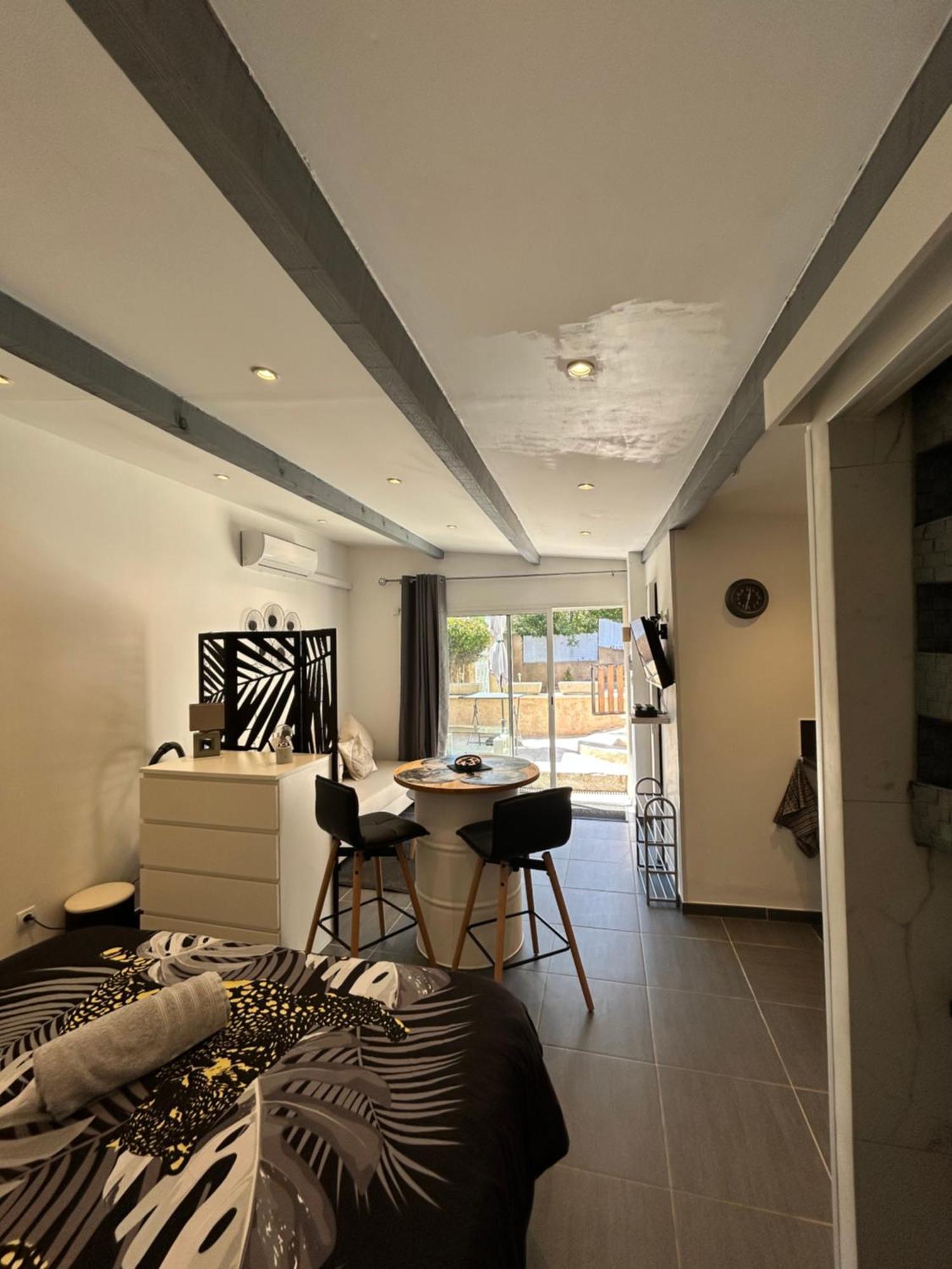 Studio Dans Residence Taradeau Экстерьер фото
